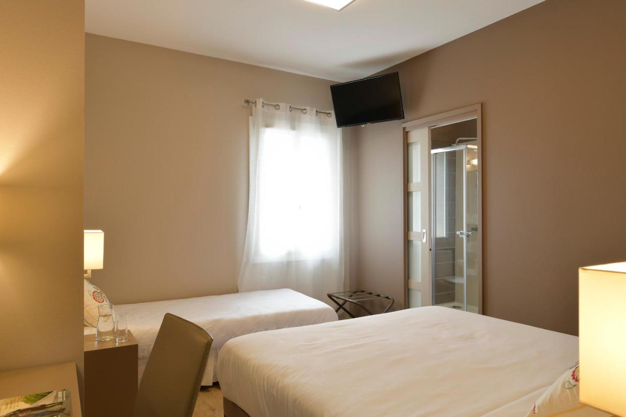Logis Hotel & Restaurant Le Pardaillan Gondrin Экстерьер фото