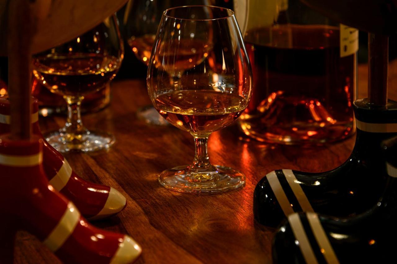 Logis Hotel & Restaurant Le Pardaillan Gondrin Экстерьер фото