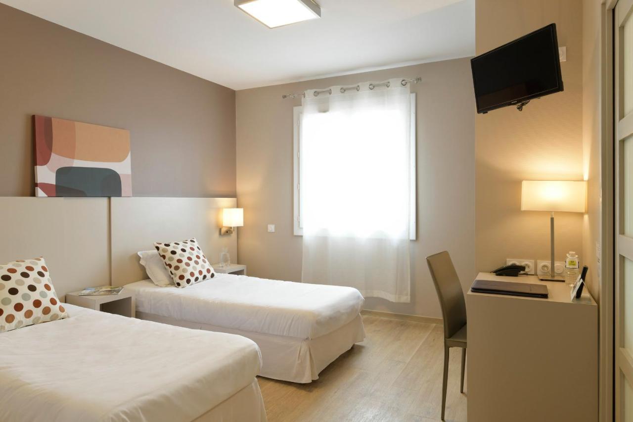 Logis Hotel & Restaurant Le Pardaillan Gondrin Экстерьер фото