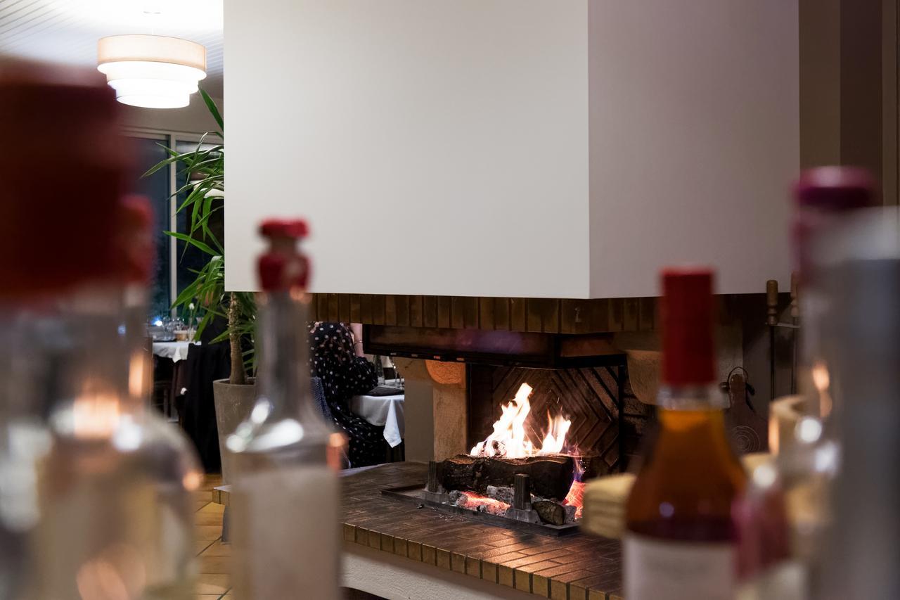 Logis Hotel & Restaurant Le Pardaillan Gondrin Экстерьер фото